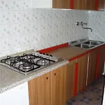 公寓 Flat In Building With Lift 250m From The Sea 比比翁