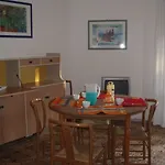 Flat In Building With Lift 250m From The Sea بيبيوني