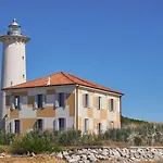 Flat In Building With Lift 250m From The Sea *