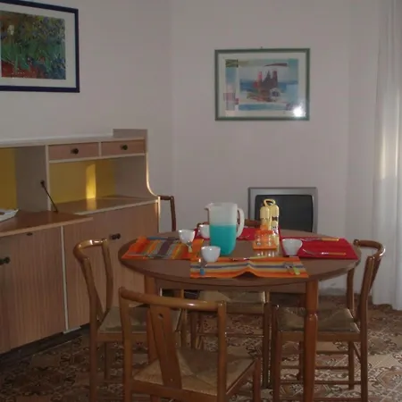 Flat In Building With Lift 250m From The Sea Apartment