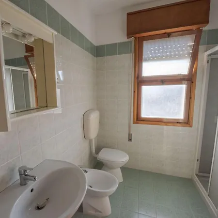 Flat In Building With Lift 250m From The Sea Appartamento Bibione