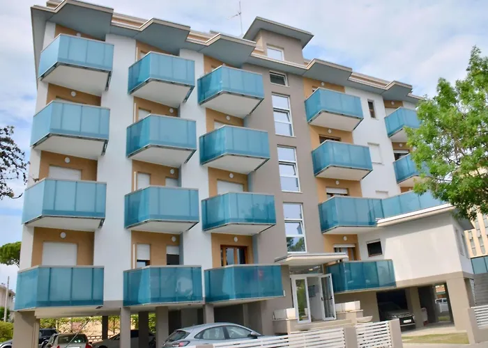 Appartamento Flat In Building With Lift 250m From The Sea