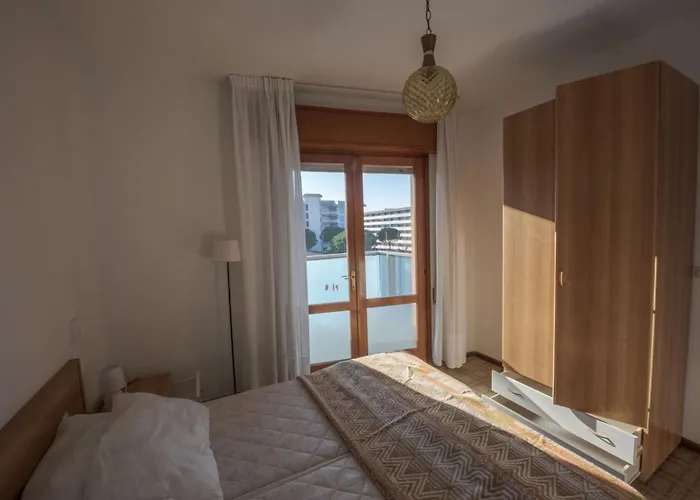 Flat In Building With Lift 250m From The Sea Appartamento