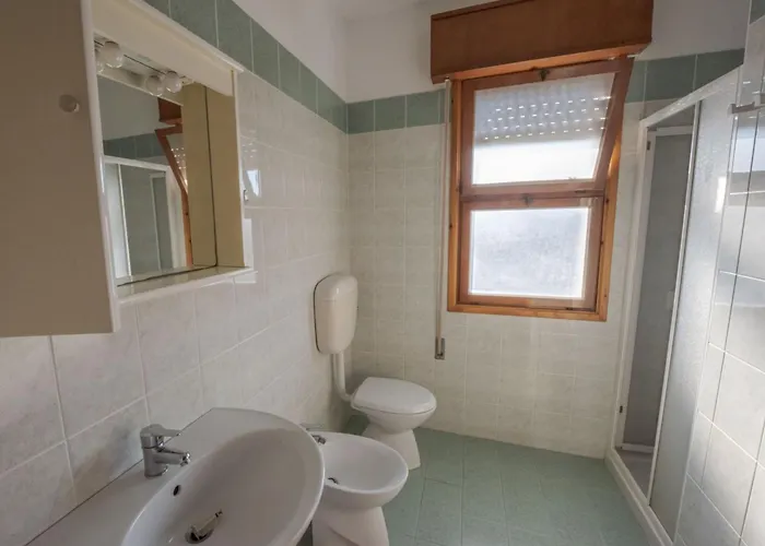 Flat In Building With Lift 250m From The Sea Appartamento Bibione